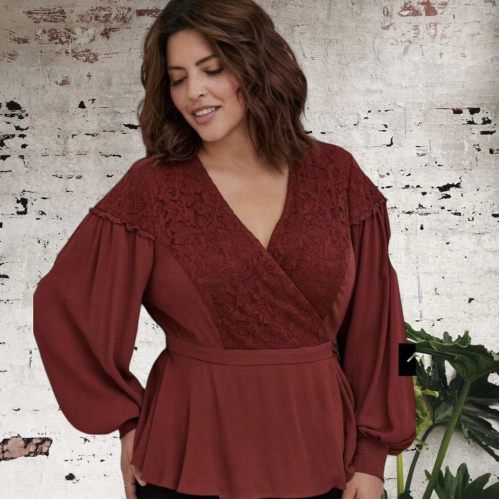 Torrid boho madder brown Wrap Blouse with lace inset Size 5X